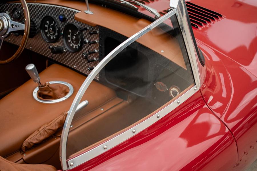 Детали экстерьера Jaguar XKSS Re-Creation by Tempero 1957 года  (фото 22 из 114)
